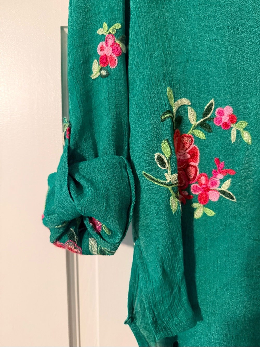 Green Embroidered Floral Button-Front Blouse - Picture 6 of 7